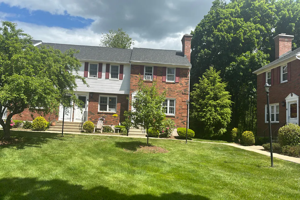 78 Brandywine Lane Suffield, CT 06078, Hartford County