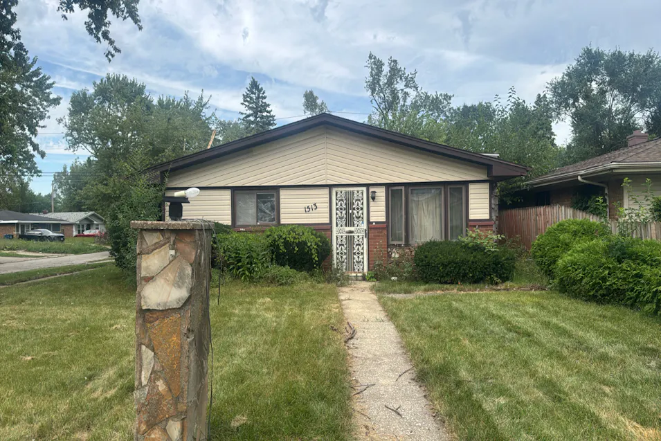 1513 East 13th Place Ford Heights, IL 60411, Cook County