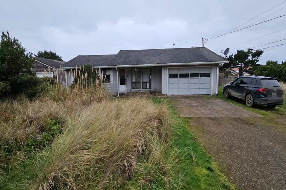 1314 NW Parker Avenue Waldport, OR 97394, Lincoln County