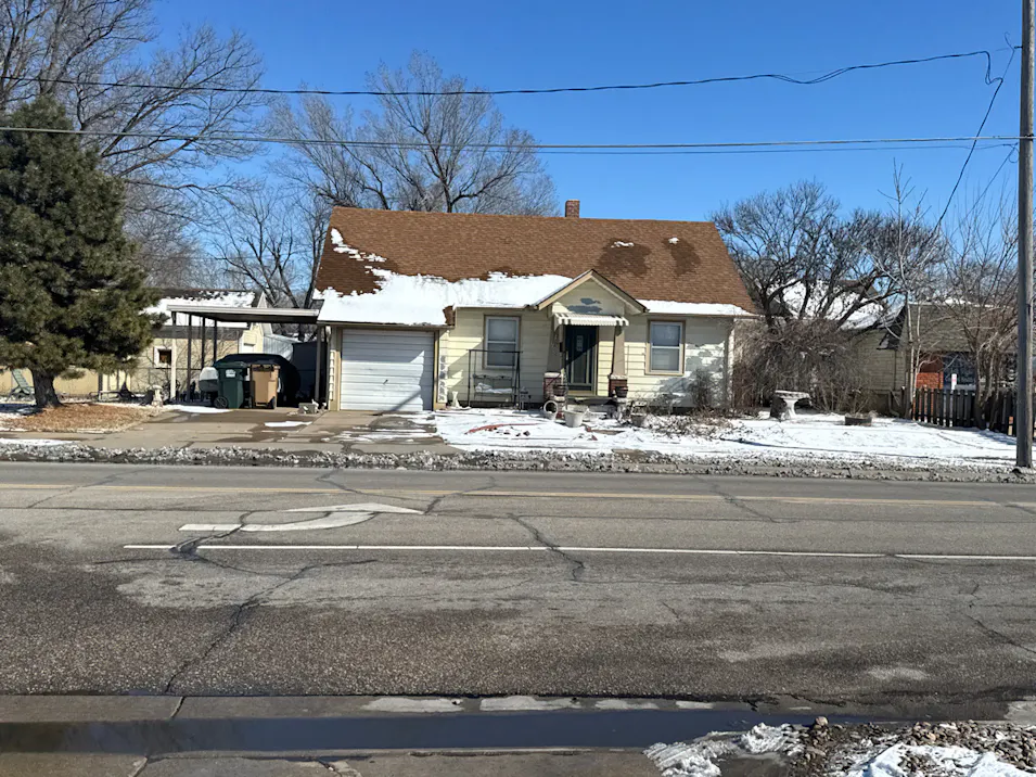 1702 N Monroe St Hutchison, KS 67502, Reno County