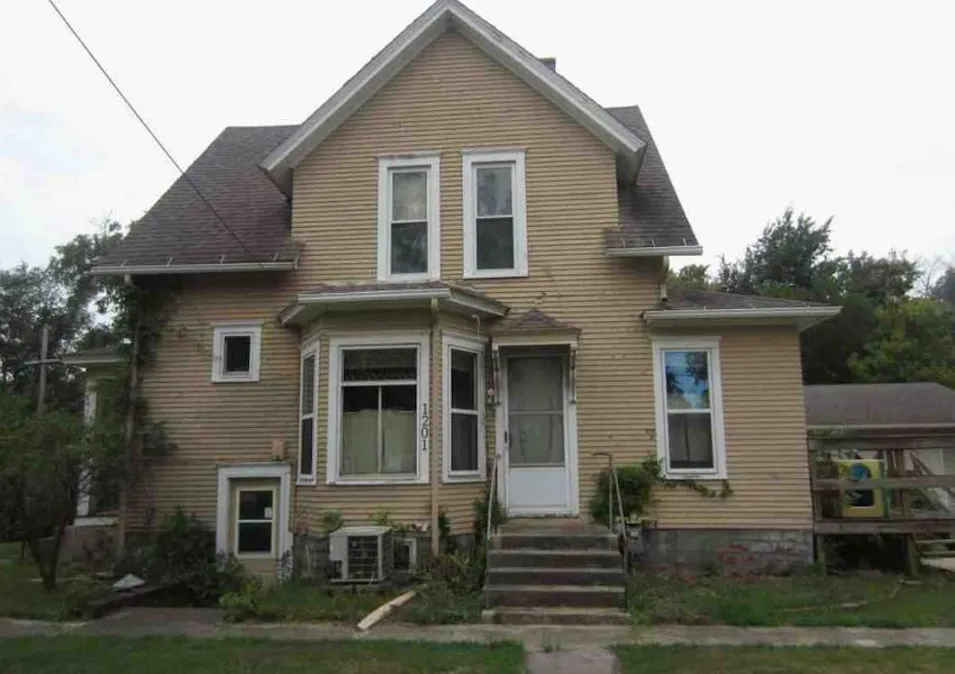 1201 James St Webster City, IA 50595, Hamilton County