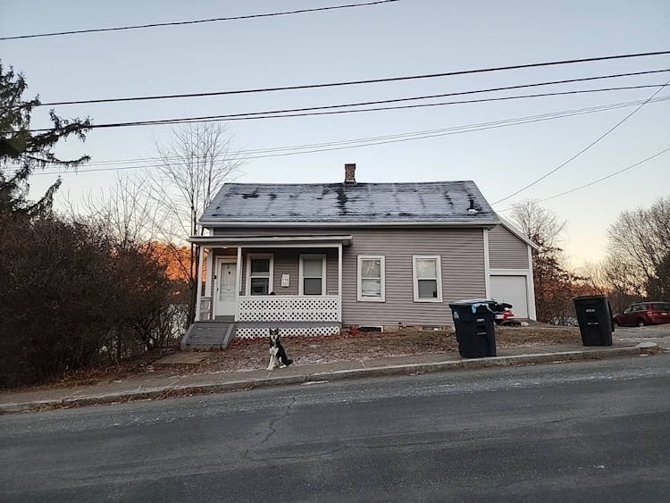 173 Pleasant Street Southbridge, MA 01550, Worcester County