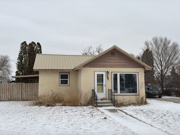 710 5th St SE Sidney, MT 59270, Richland County