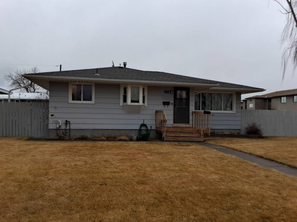 733 54th St S Great Falls, MT 59405, Cascade County