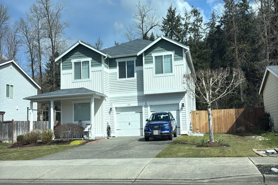 1306 Daffodil Avenue NE Orting, WA 98360, Pierce County