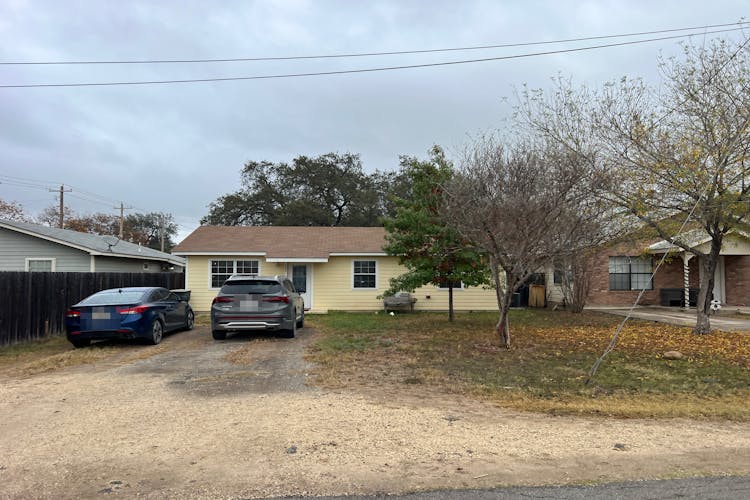 304 Perez St Uvalde, TX 78801, Uvalde County