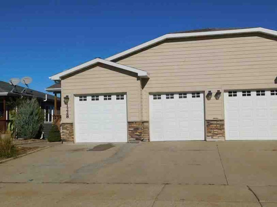 1228 23rd Street West Dickinson, ND 58601, Stark County