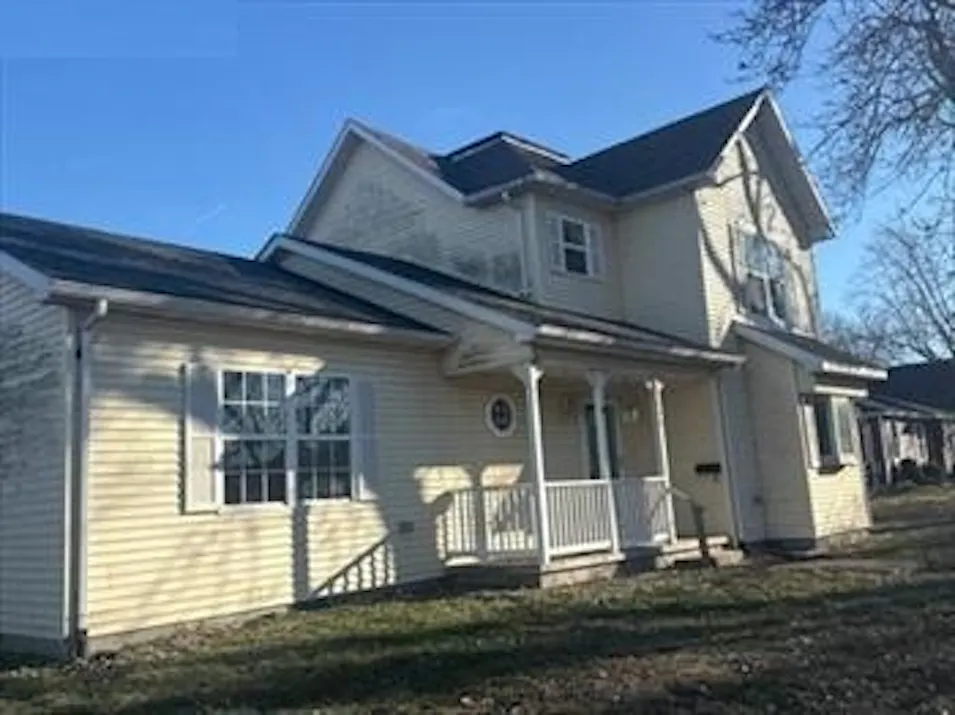 809 N Giddings Ave Jerseyville, IL 62052, Jersey County