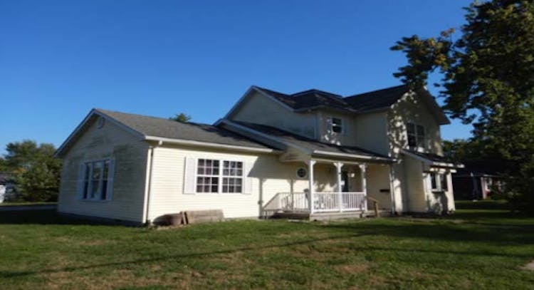 809 N Giddings Ave Jerseyville, IL 62052, Jersey County