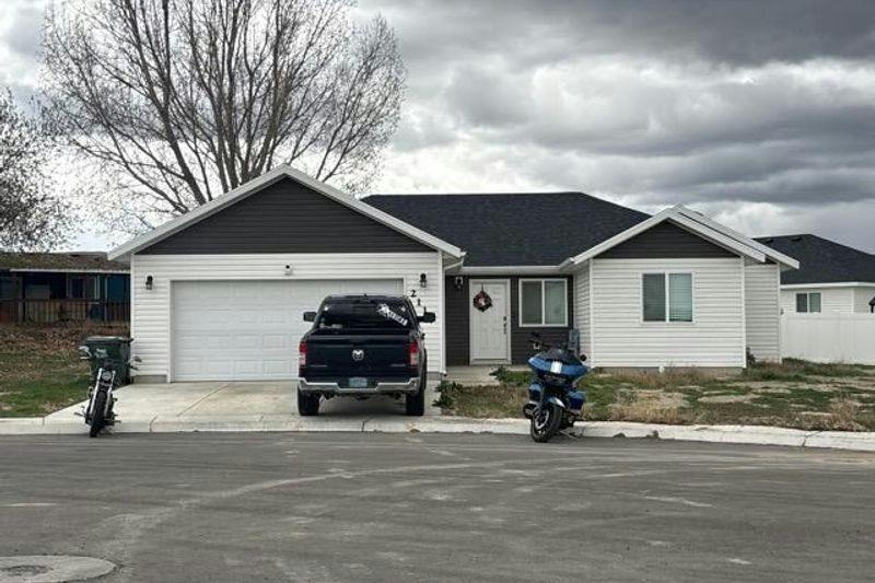 Village Green Cir, Elko, NV 89801
