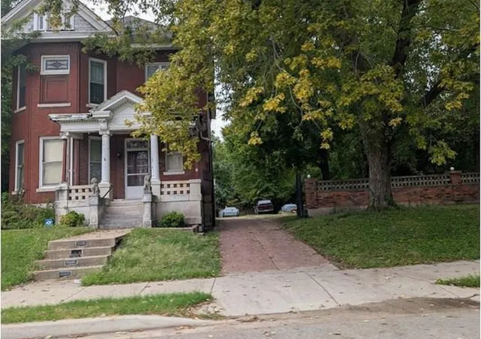 605 Washington Pl East Saint Louis, IL 62205, St. Clair County