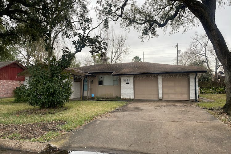 3123 Steveroy St La Marque, TX 77568, Galveston County