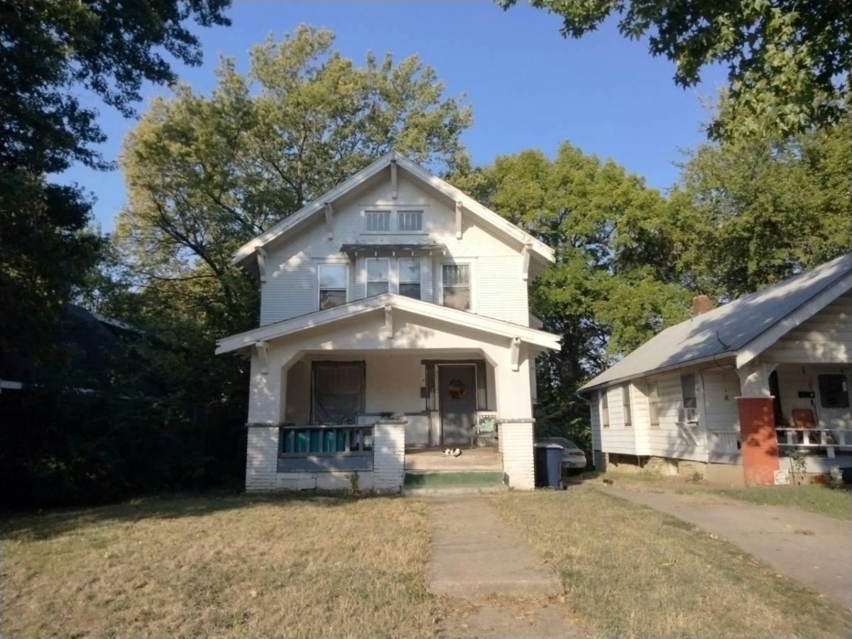 Agnes Ave, Kansas City, MO 64128
