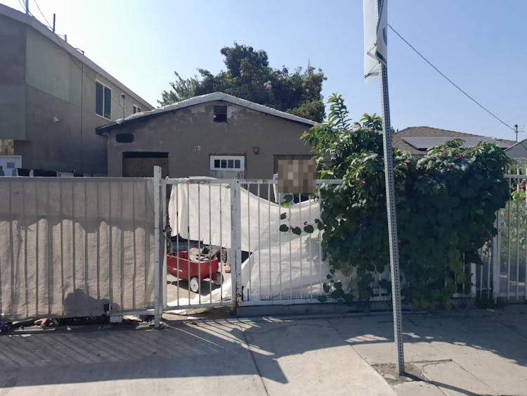 13707s Willowbrook Ave Compton, CA 90222, Los Angeles County