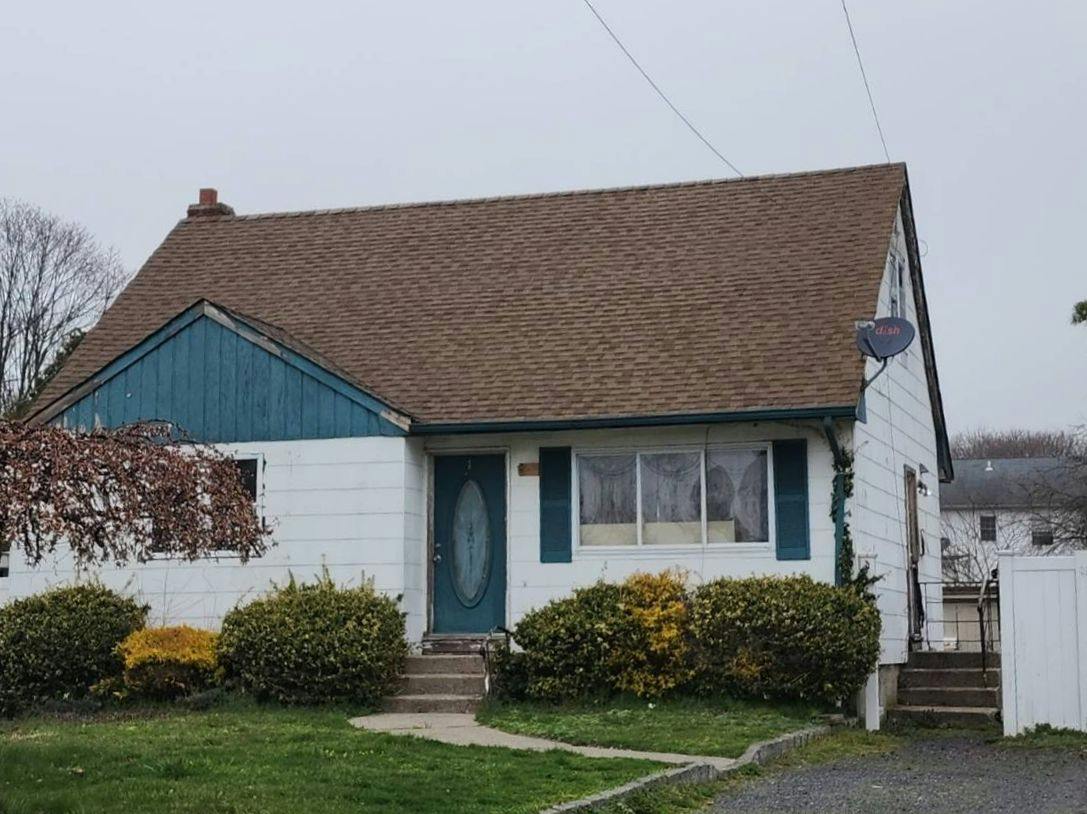 Montgomery St, Brentwood, NY 11717 #1
