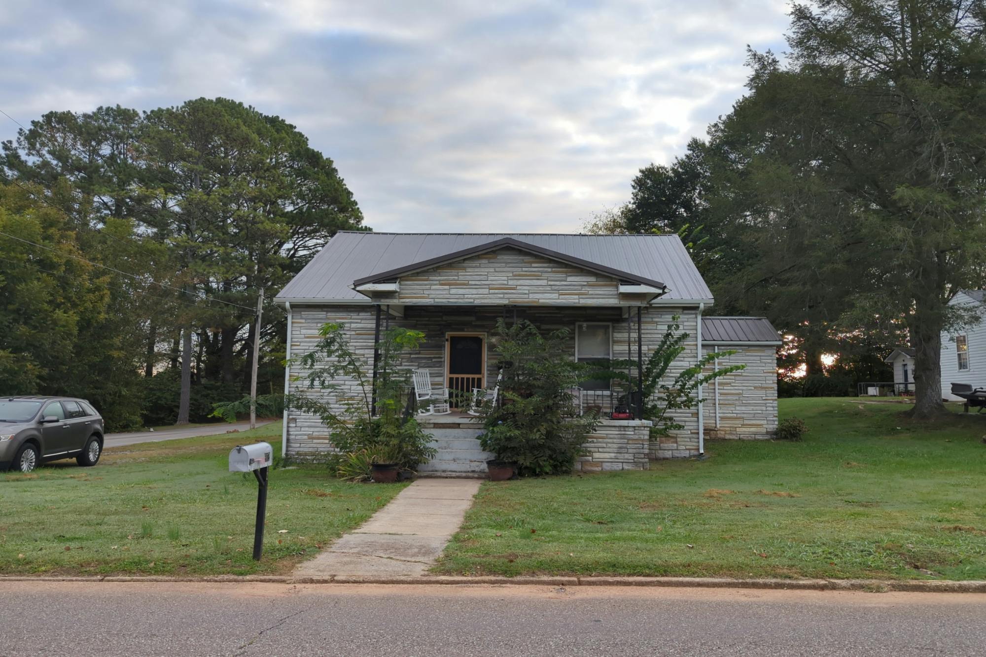 Price St, Sweetwater, TN 37874