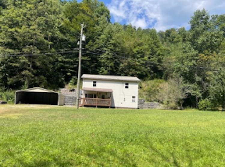 2384 Acup Road Happy, KY 41746, Perry County