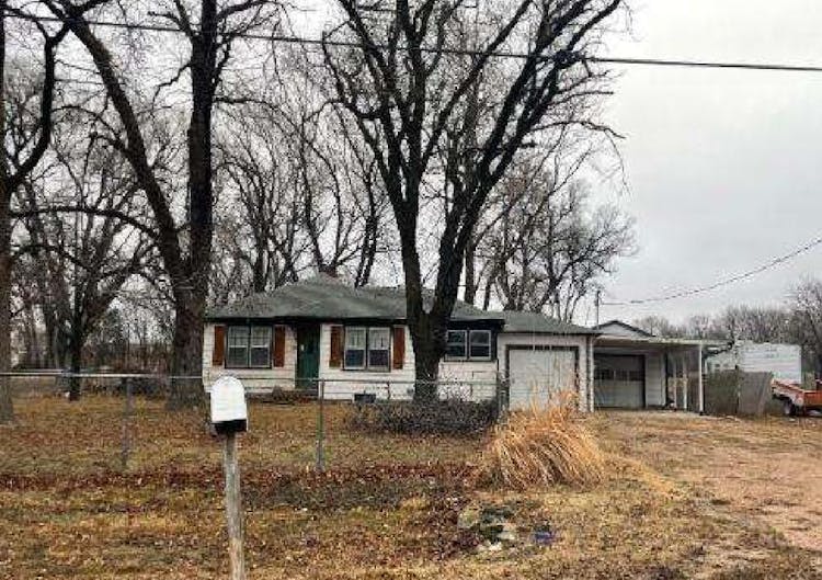 5248 N Valentine Rd Park City, KS 67219, Sedgwick County