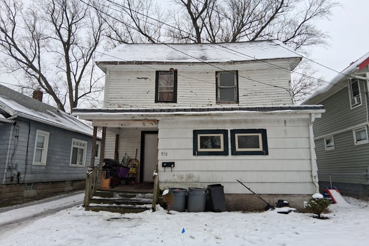 852 West 49th Street Ashtabula, OH 44004, Ashtabula County