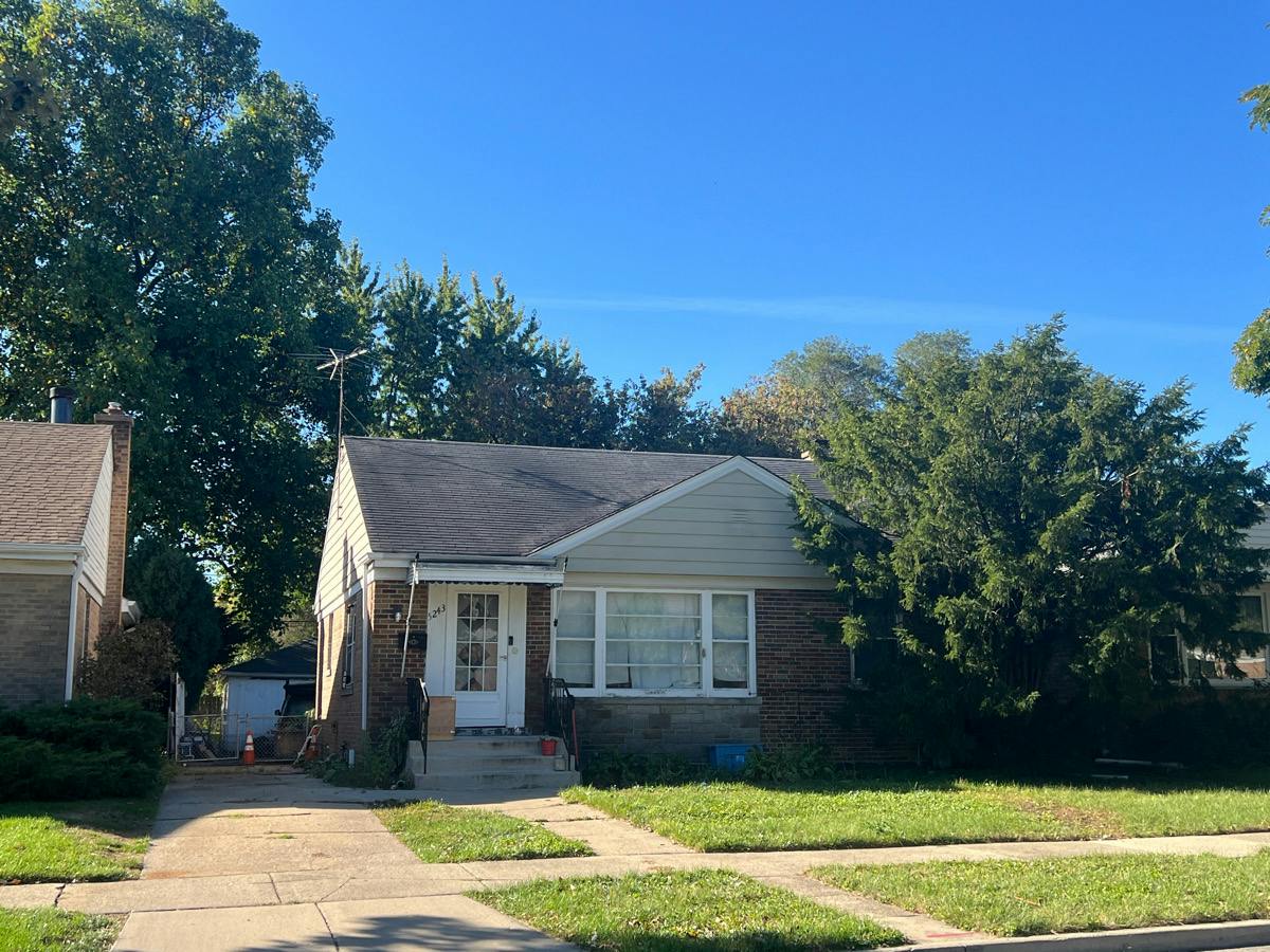 Greenleaf St, Skokie, IL 60077