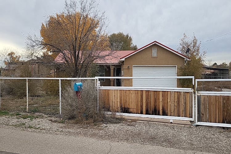 2 Don Juan Dr Los Lunas, NM 87031, Valencia County