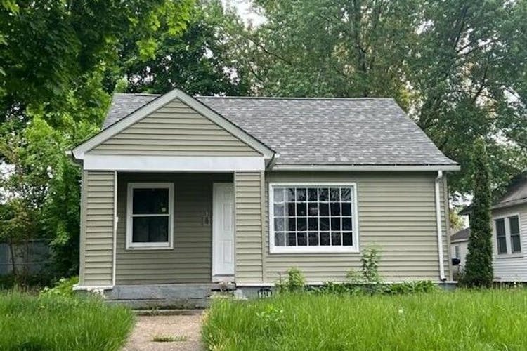 514 E Victoria St South Bend, IN 46614, St. Joseph County