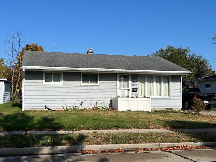 2826 Pinehurst Ave Racine, WI 53403, Racine County