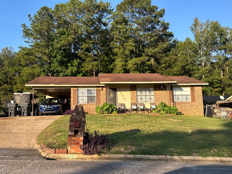 1400 Lockhart Circle Phenix City, AL 36869, Russell County