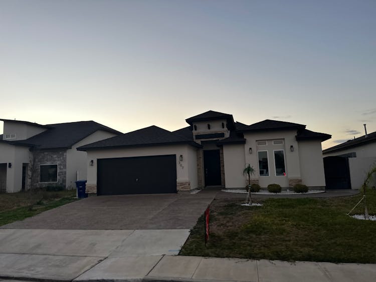 307 John Irving Drive Laredo, TX 78041, Webb County