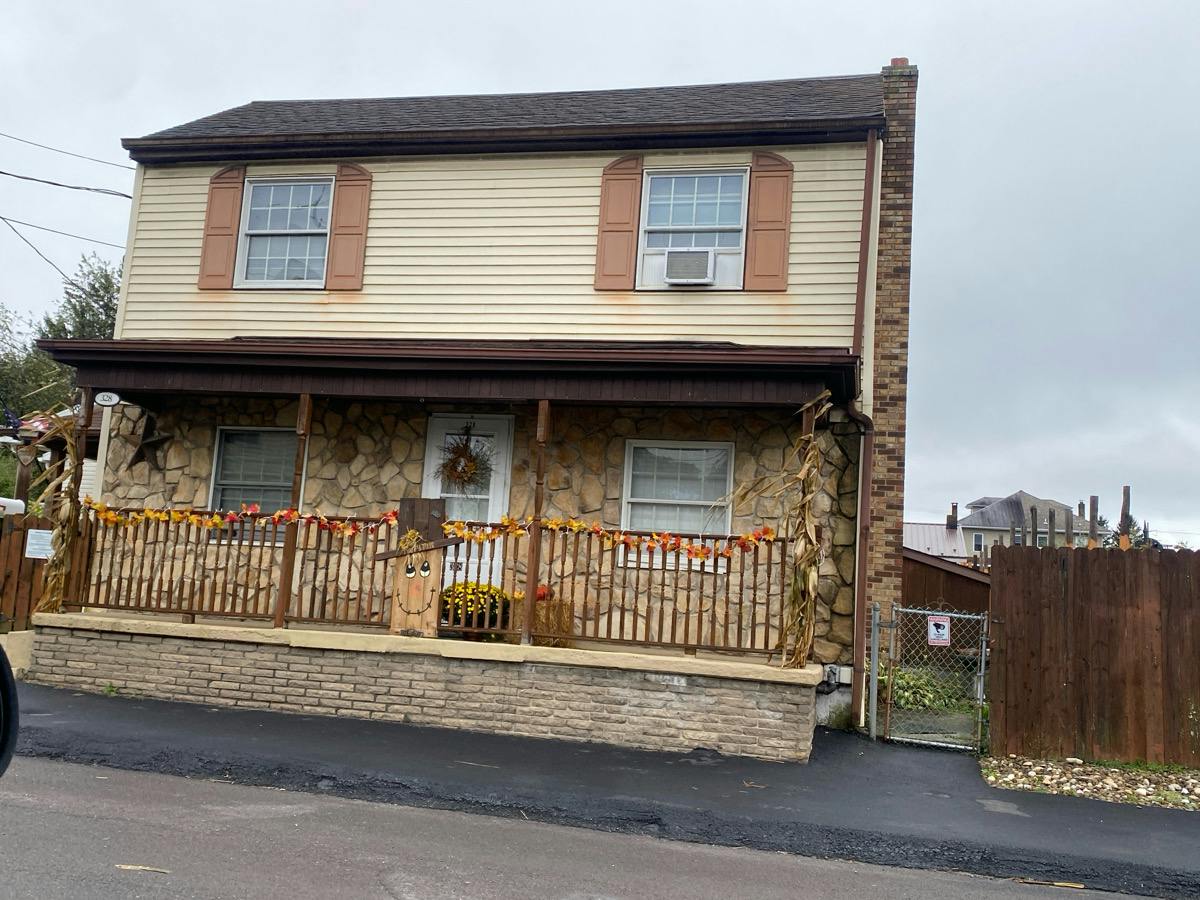 Center St, Frackville, PA 17931