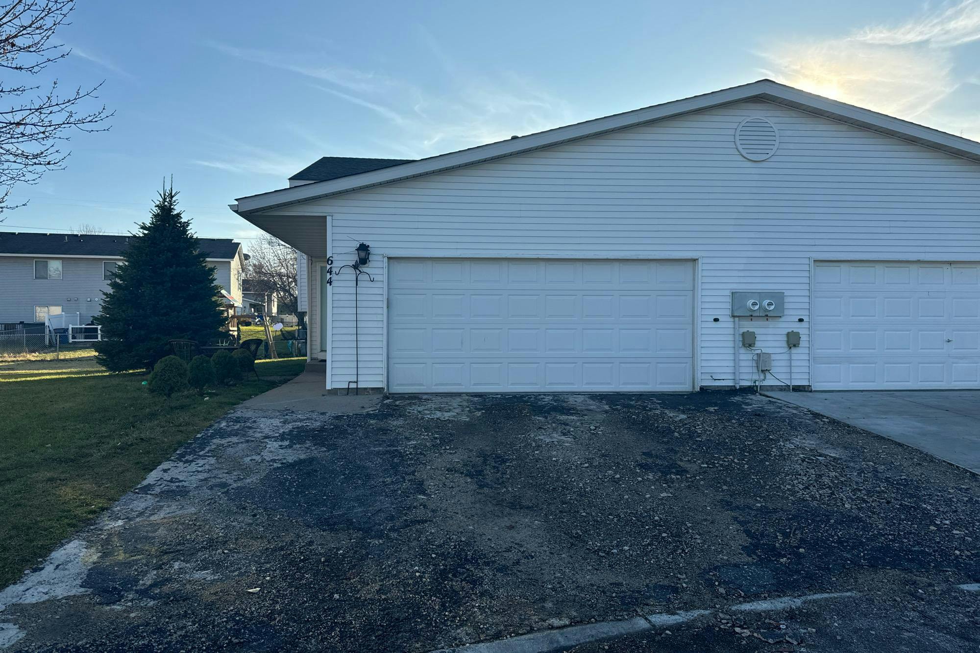 Mcintosh Ct, Shakopee, MN 55379