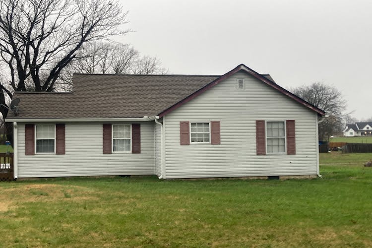 255 Oakdale Rd Westmoreland, TN 37186, Macon County