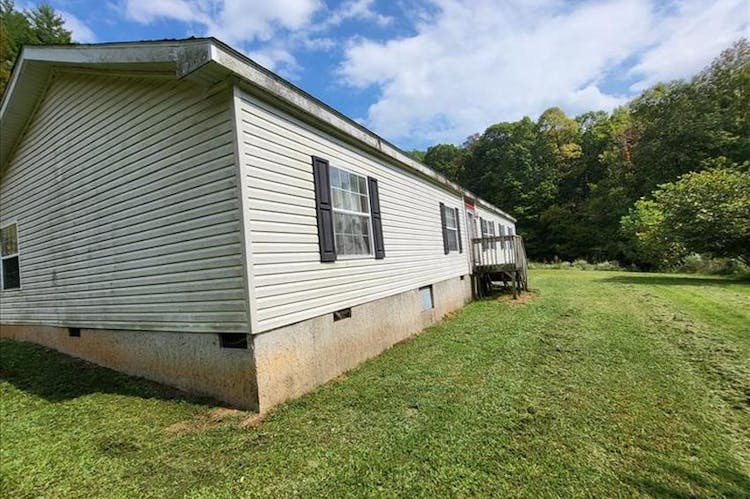 3987 Yellow Creek Road Robbinsville, NC 28771, Graham County