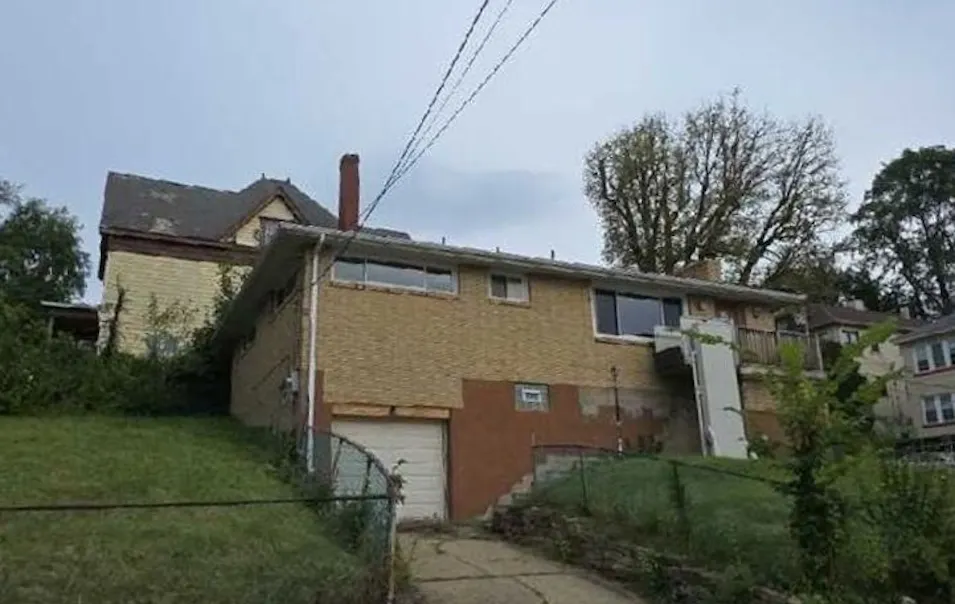 2820 Neeld Ave Pittsburgh, PA 15216, Allegheny County