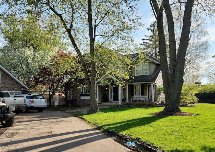 8998 Usher Road Olmsted Falls, OH 44138, Cuyahoga County