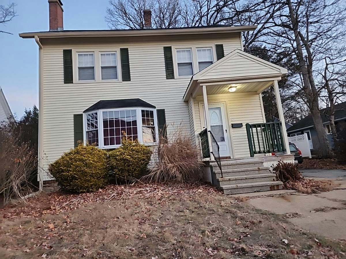 Hartwell St, Southbridge, MA 01550