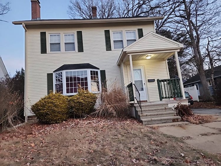 82 Hartwell Street Southbridge, MA 01550, Worcester County