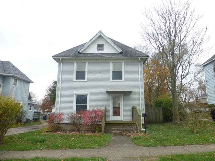 230 E. Madison St. Paris, IL 61944, Edgar County