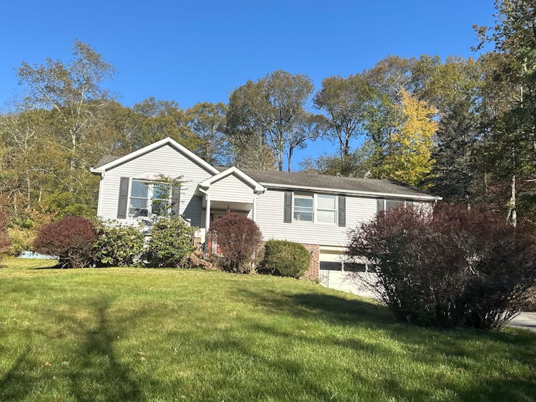 104 Maple Court Milford Township, PA 18337, Pike County