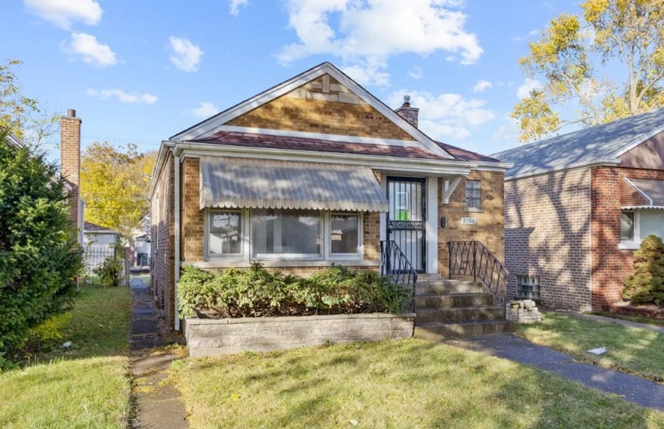 8550 S Jeffery Blvd Chicago, IL 60617, Cook County