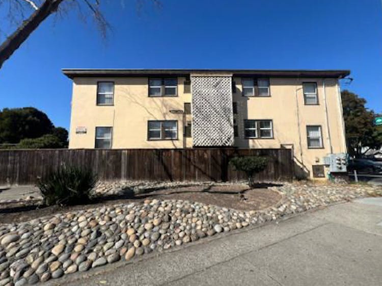 787 52nd St Oakland, CA 94609, Alameda County