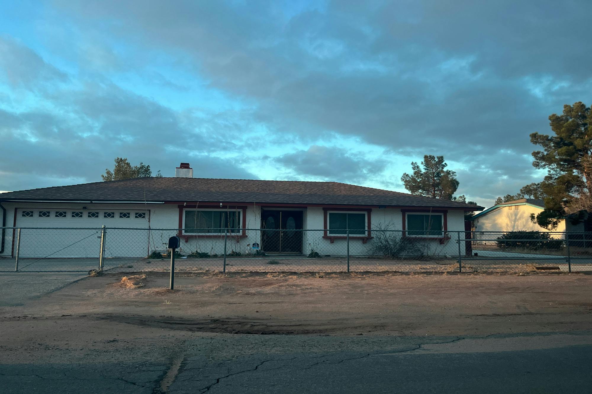 Gayhead Rd, Apple Valley, CA 92307