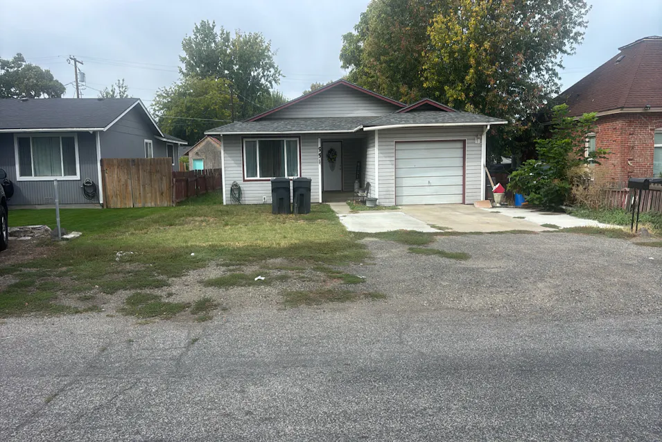 931 Florence St Prosser, WA 99350, Benton County
