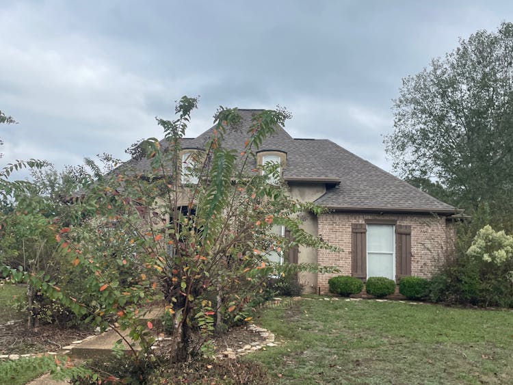 156 Bear Creek Circ Canton, MS 39046, Madison County