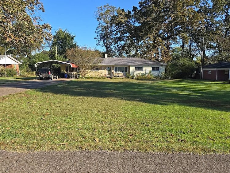 510 Rosewood Dr Savannah, TN 38372, Hardin County