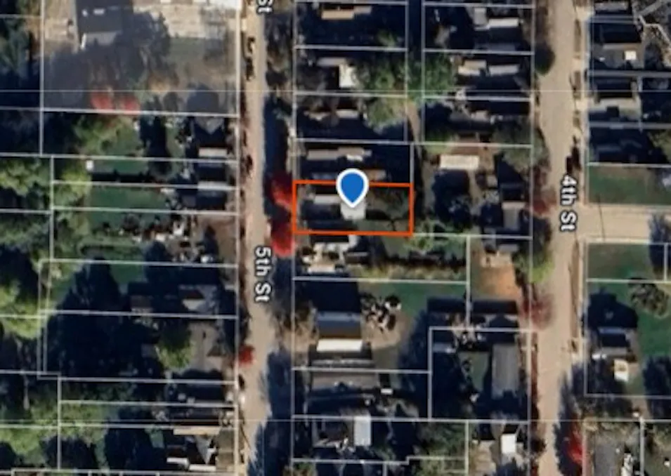 802 5th St Menominee, MI 49858, Menominee County