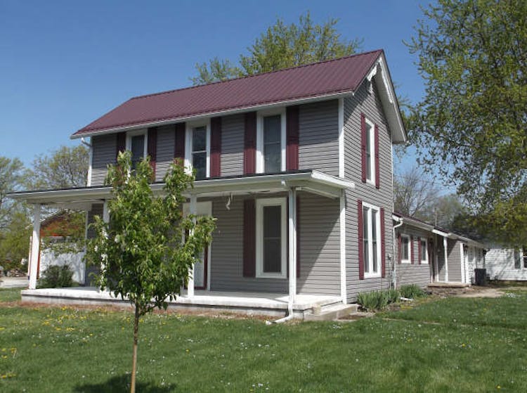 120 Main St Camargo, IL 61919, Douglas County