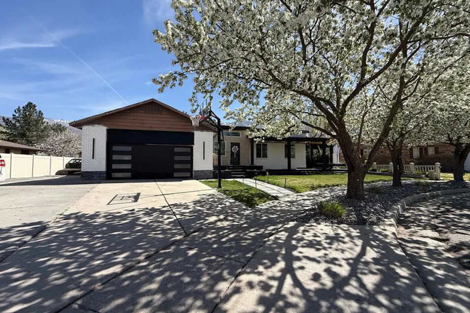 10325 S 2230 E Sandy, UT 84092, Salt Lake County