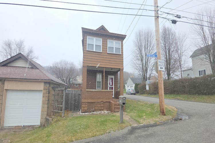 657 Pennsylvania Ave Rochester, PA 15074, Beaver County