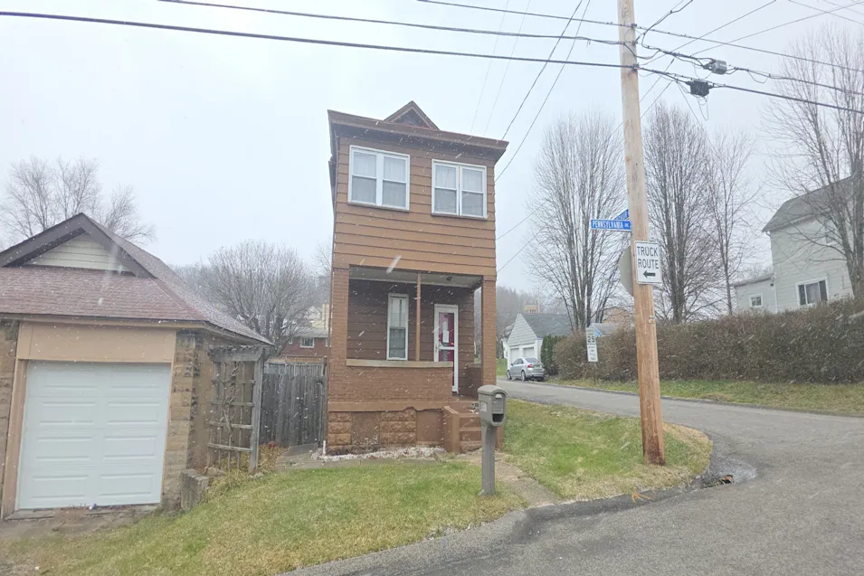 657 Pennsylvania Ave Rochester, PA 15074, Beaver County